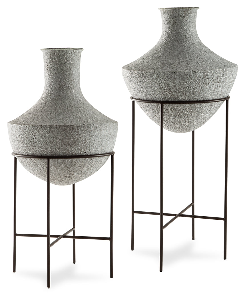 Bradenton Furniture Outlet - Ashley Furniture - Estonbank Vase - Vase Set / Distressed Cream - A2000748A1