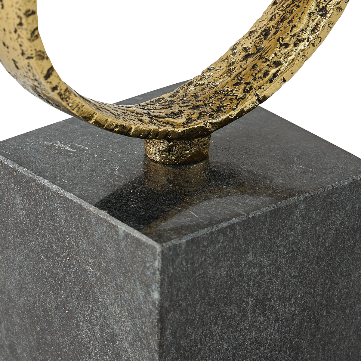 Wellcott Sculpture