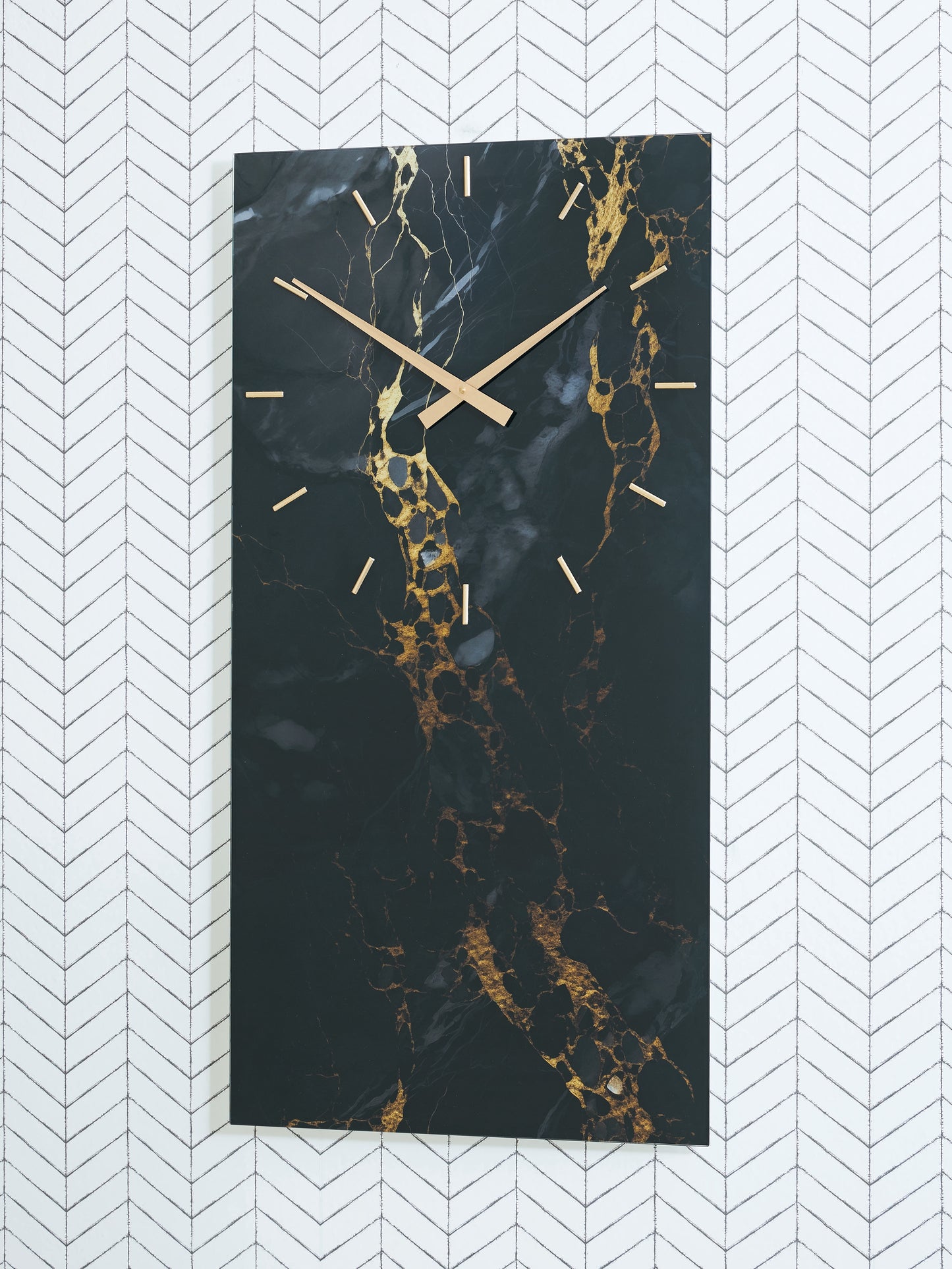 Bradenton Furniture Outlet - Ashley Furniture - Teague Wall Decor - Wall Clock / Black/Gold Finish - A8010430