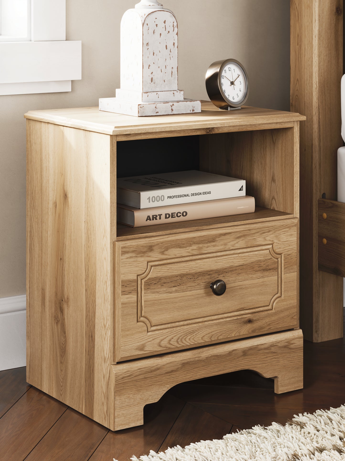 Bradenton Furniture Outlet - Ashley Furniture - Aleaport Bedroom - One Drawer Night Stand / Warm Brown - PCB1075-91