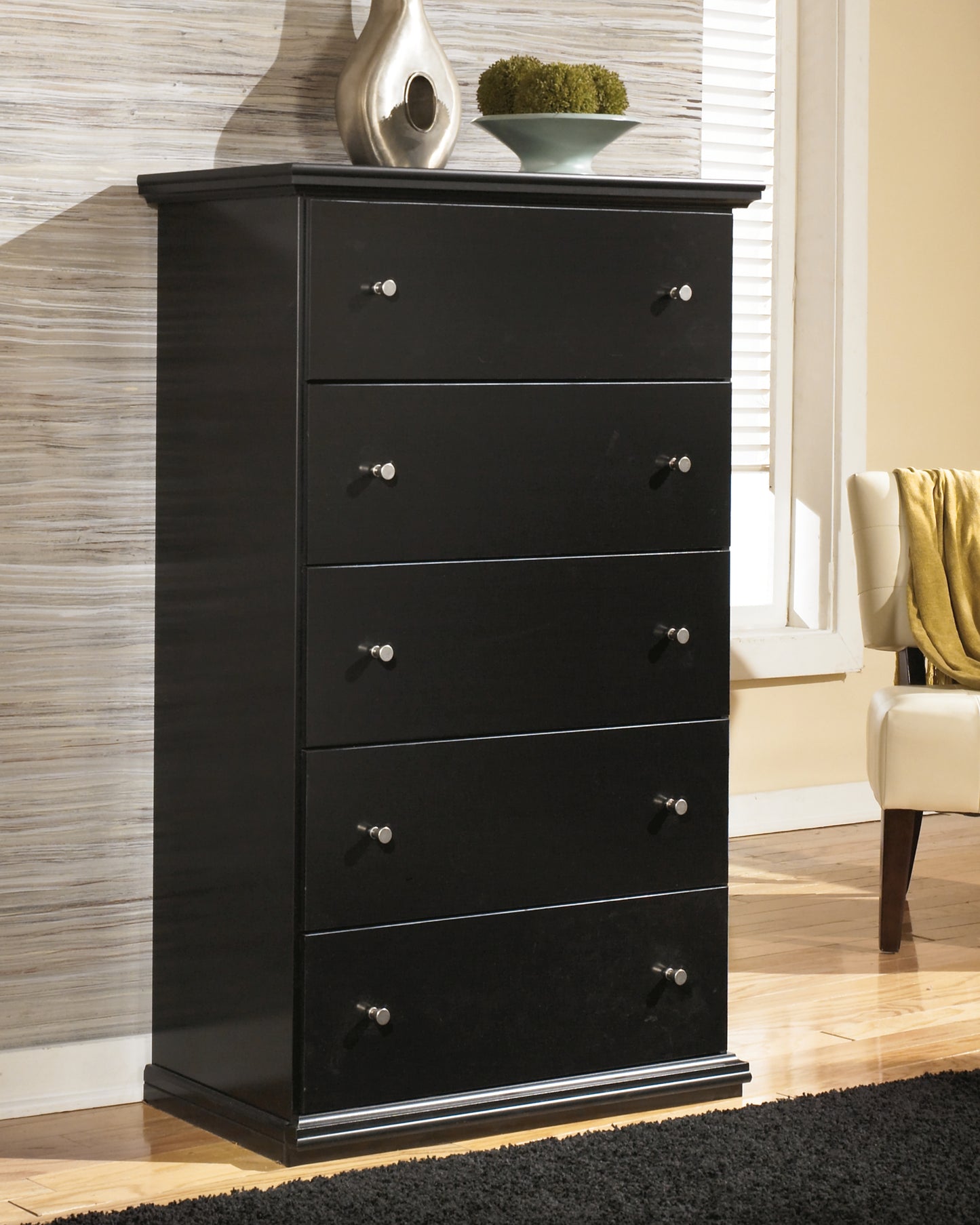 Bradenton Furniture Outlet - Ashley Furniture - Maribel Bedroom - Five Drawer Chest / Black - B138-46