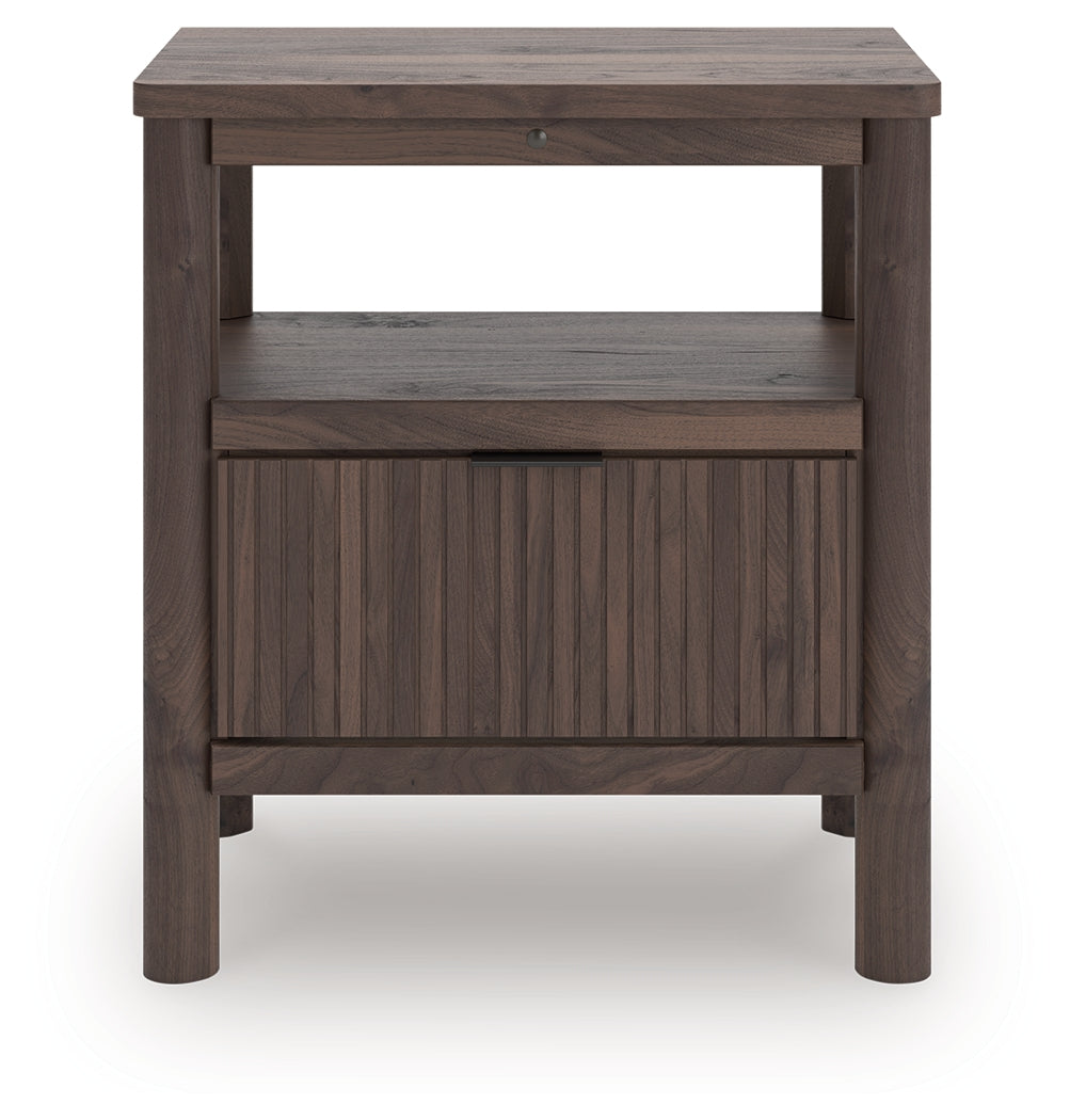 Bradenton Furniture Outlet - Ashley Furniture - Pamytta Bedroom - Five Drawer Wide Chest / Brown - PCB2614-46