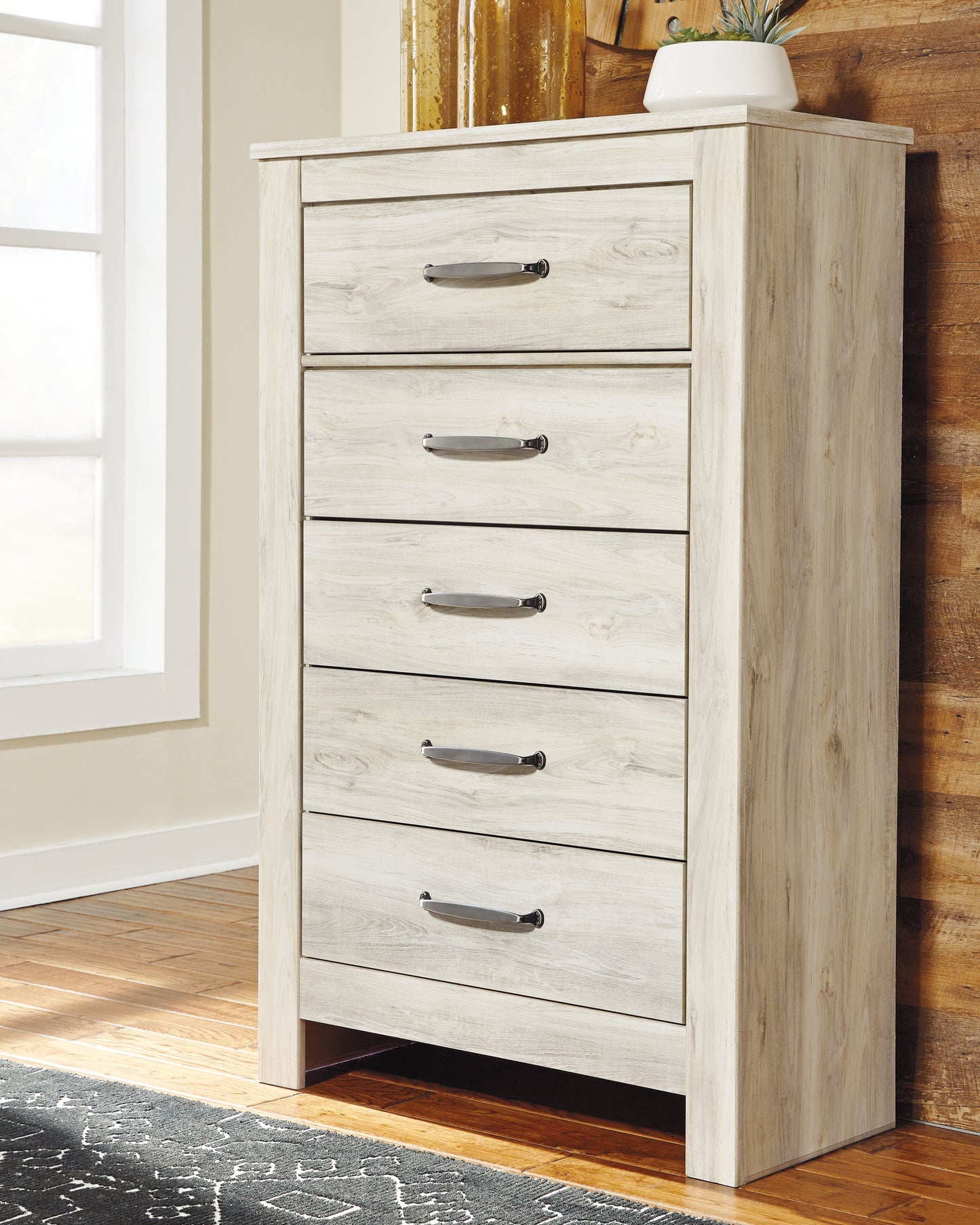 Bradenton Furniture Outlet - Ashley Furniture - Bellaby Bedroom - Five Drawer Chest / Whitewash - B331-46