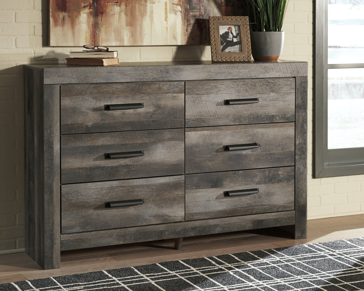 Bradenton Furniture Outlet - Ashley Furniture - Wynnlow Bedroom - Queen Upholstered Poster Bed / Gray - B440B7