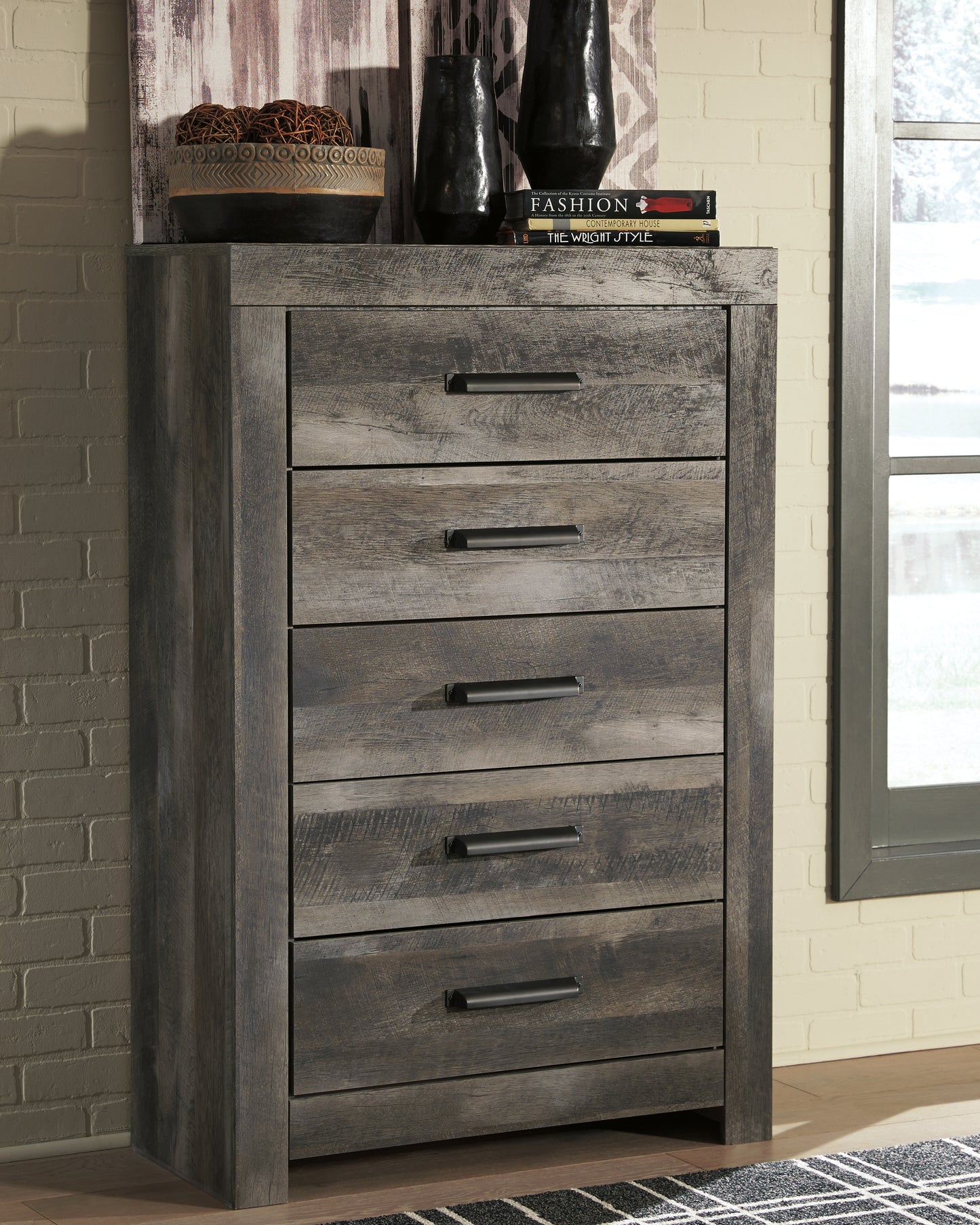 Bradenton Furniture Outlet - Ashley Furniture - Wynnlow Bedroom - Five Drawer Chest / Gray - B440-46