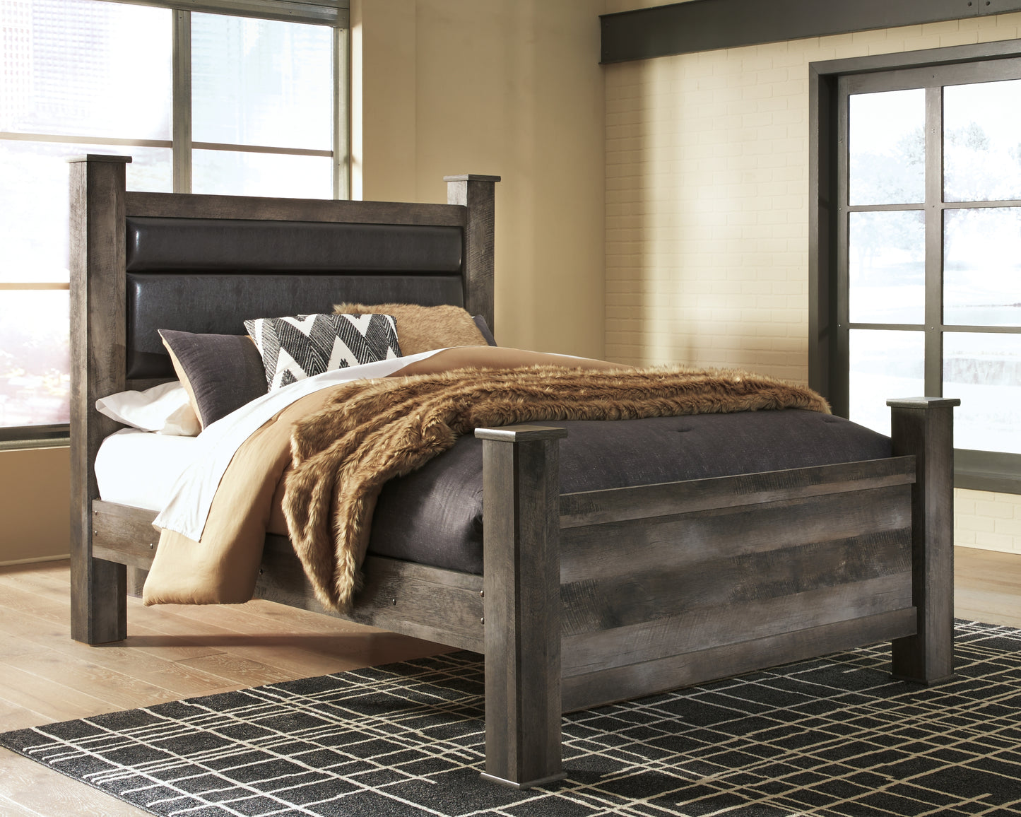 Bradenton Furniture Outlet - Ashley Furniture - Wynnlow Bedroom - Queen Upholstered Poster Bed / Gray - B440B7