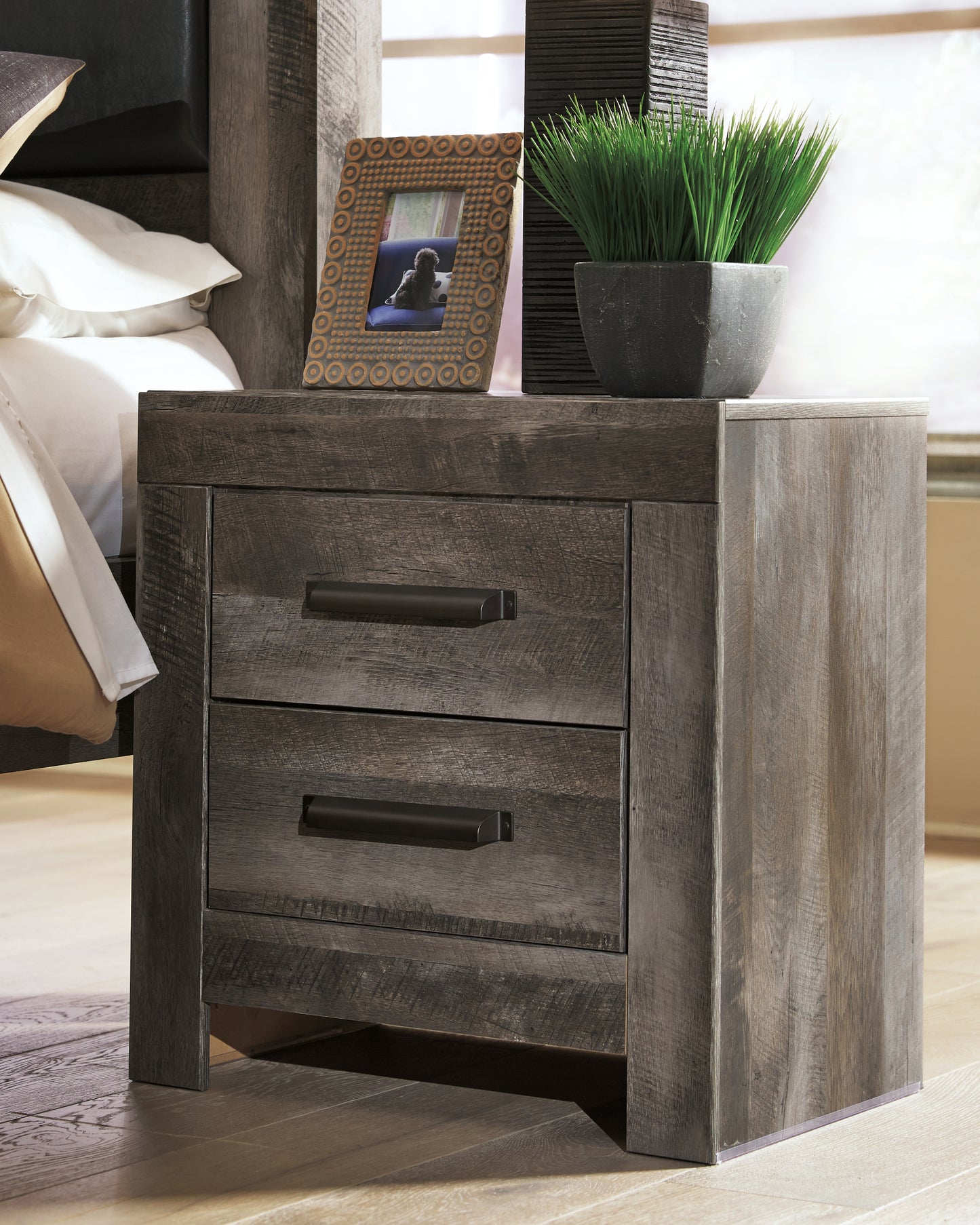 Bradenton Furniture Outlet - Ashley Furniture - Wynnlow Bedroom - Two Drawer Night Stand / Gray - B440-92