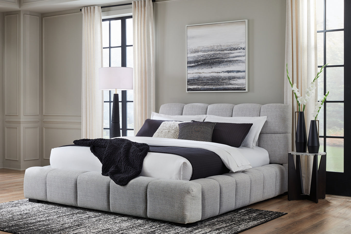 Bradenton Furniture Outlet - Ashley Furniture - Grendusk Bedroom - Queen Upholstered Bed / Light Gray - PCB584B1
