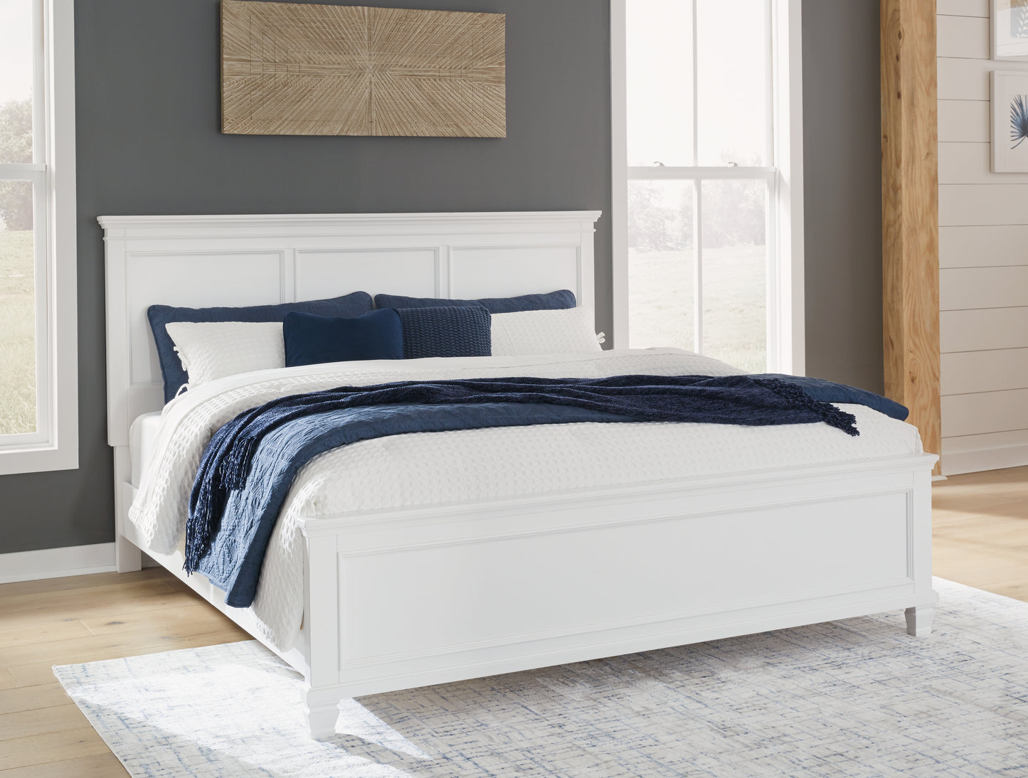 Bradenton Furniture Outlet - Ashley Furniture - Fortman Bedroom - Queen Panel Bed / White - B680B2