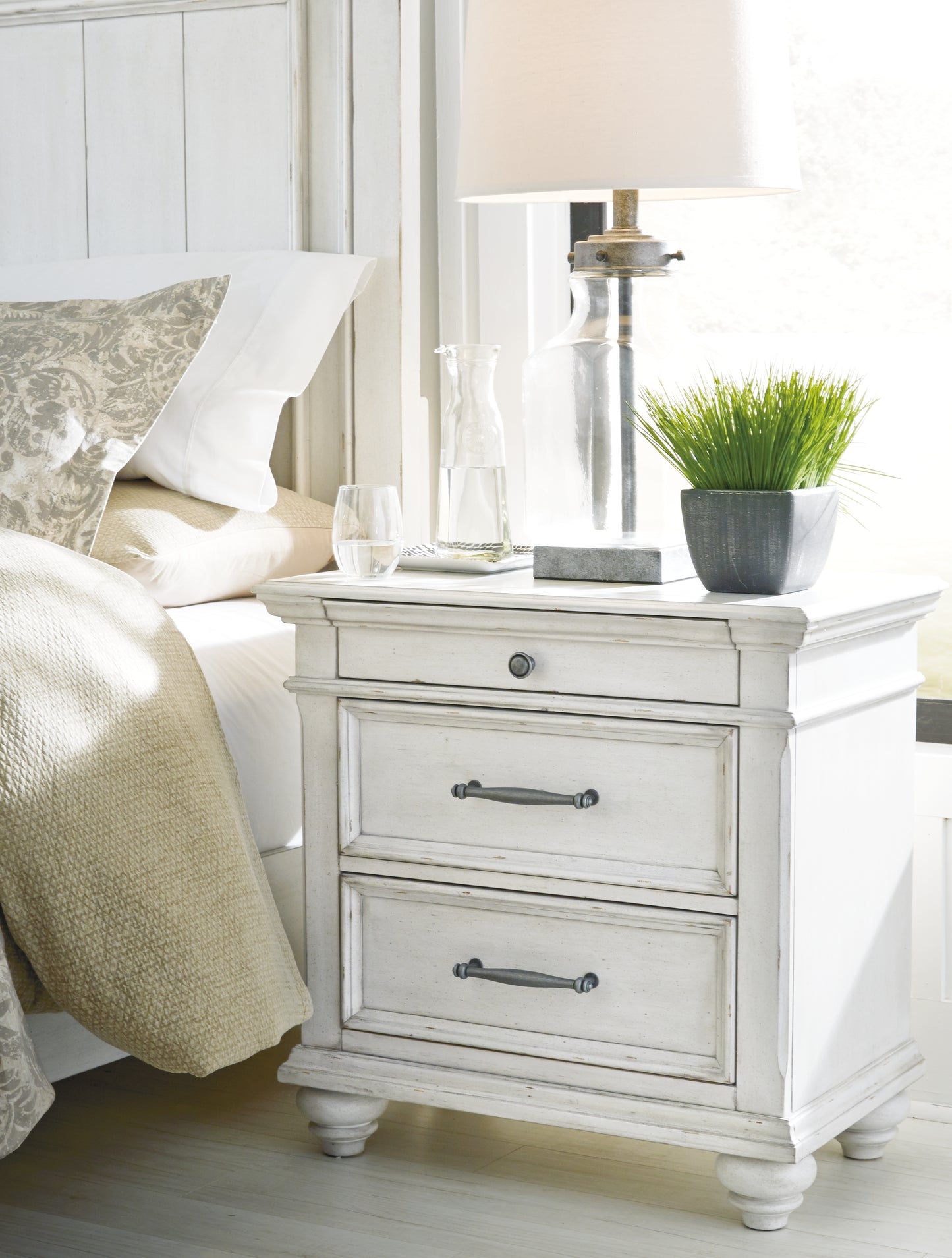 Bradenton Furniture Outlet - Ashley Furniture - Kanwyn Bedroom - Three Drawer Night Stand / Whitewash - B777-93