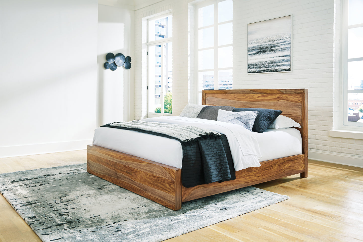 Bradenton Furniture Outlet - Ashley Furniture - Dressonni Bedroom - Queen Panel Bed / Brown - B790B2