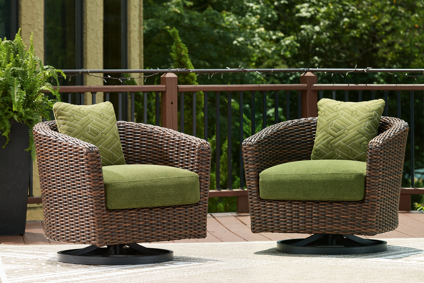 Bradenton Furniture Outlet - Ashley Furniture - Horizon Hall Outdoor - Swivel Lounge w/ Cushion / Brown/Green - P572-821