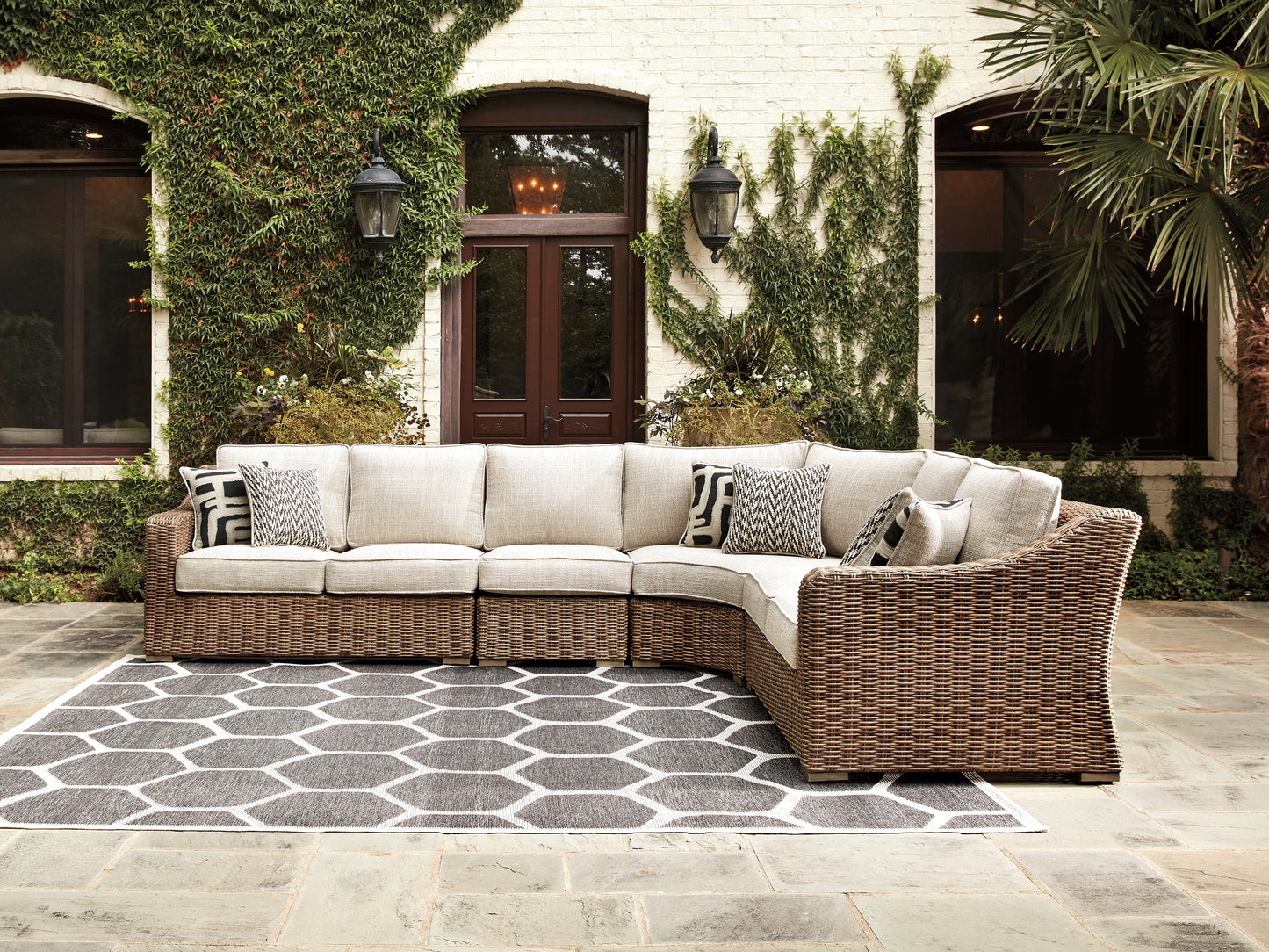 Bradenton Furniture Outlet - Ashley Furniture - Beachcroft Outdoor - 4-Piece Outdoor Seating Set / Beige - P791P7