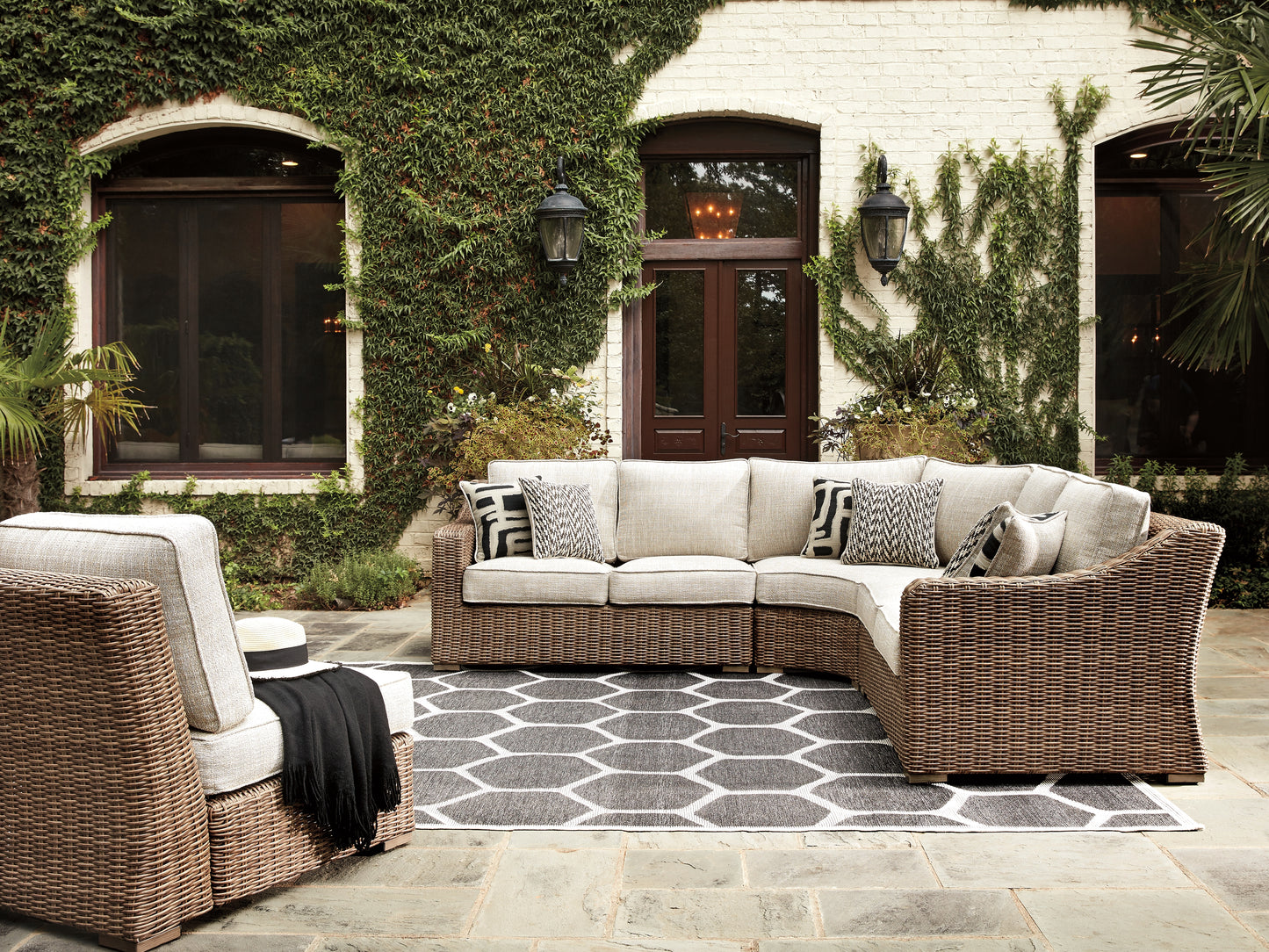 Bradenton Furniture Outlet - Ashley Furniture - Beachcroft Outdoor - 5-Piece Outdoor Seating Set / Beige - P791P8