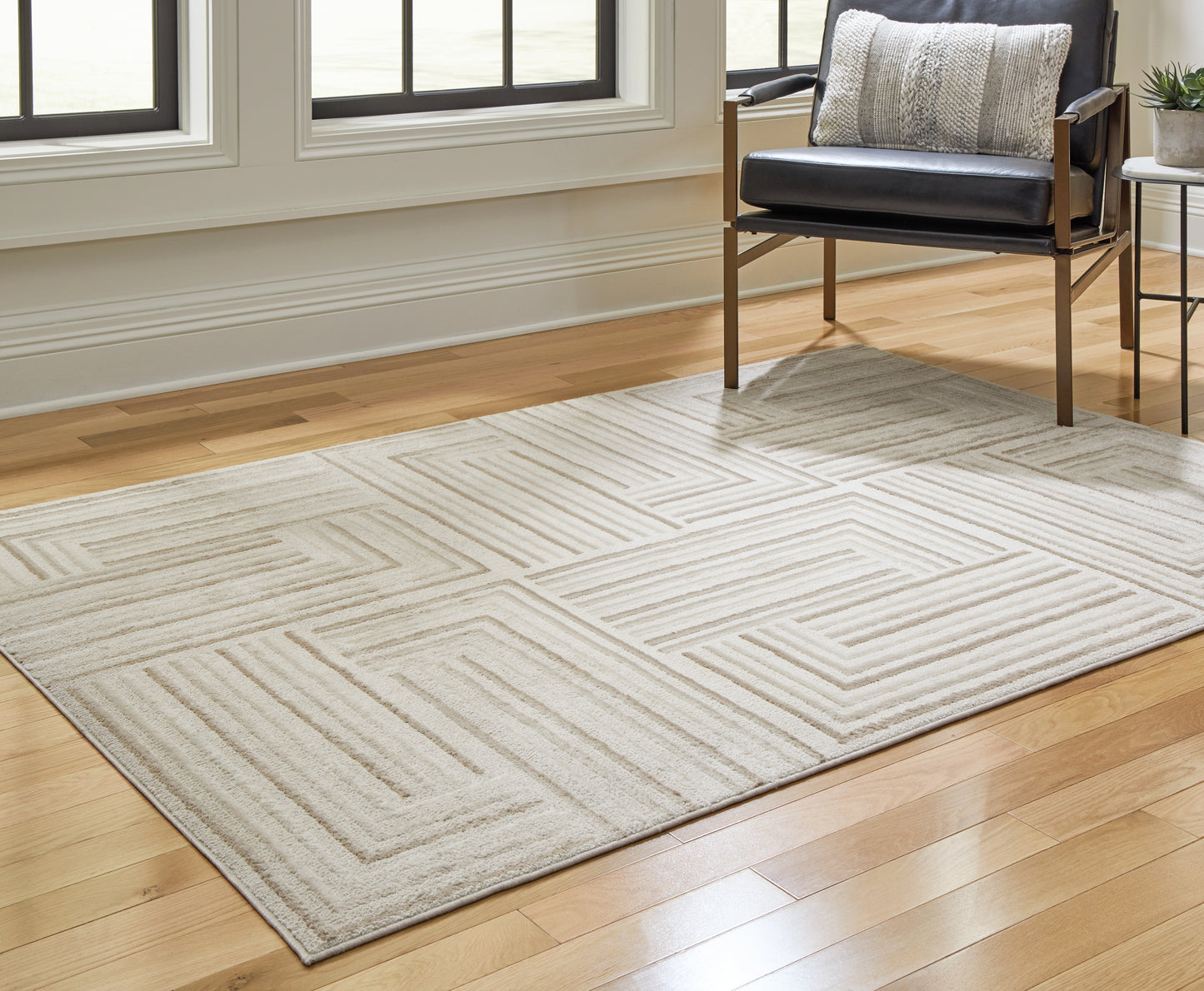 Bradenton Furniture Outlet - Ashley Furniture - Darmondard Rug - 5' x 7' Rug / Cream/Taupe - R406942