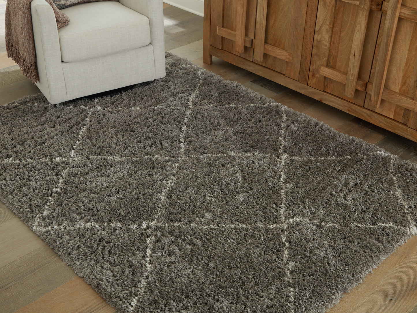 Bradenton Furniture Outlet - Ashley Furniture - Wrenlow Rug - 8' x 10' Rug / Gray/Cream - R407221
