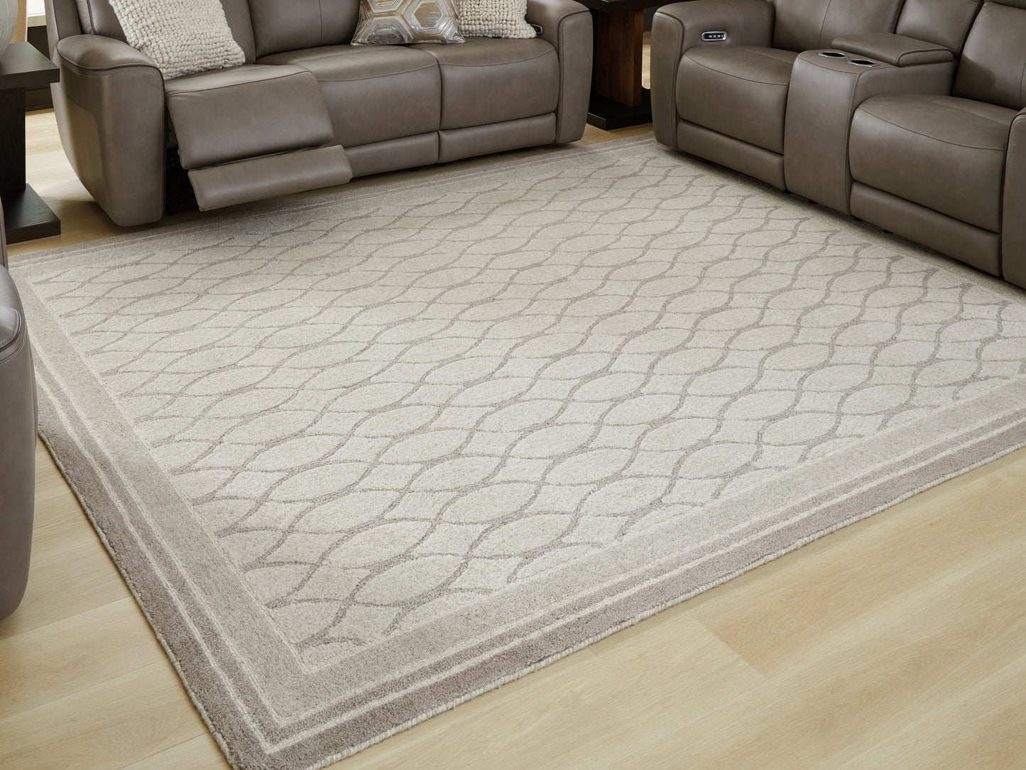 Bradenton Furniture Outlet - Ashley Furniture - Wimney Rug - Large Rug / Gray - R407281