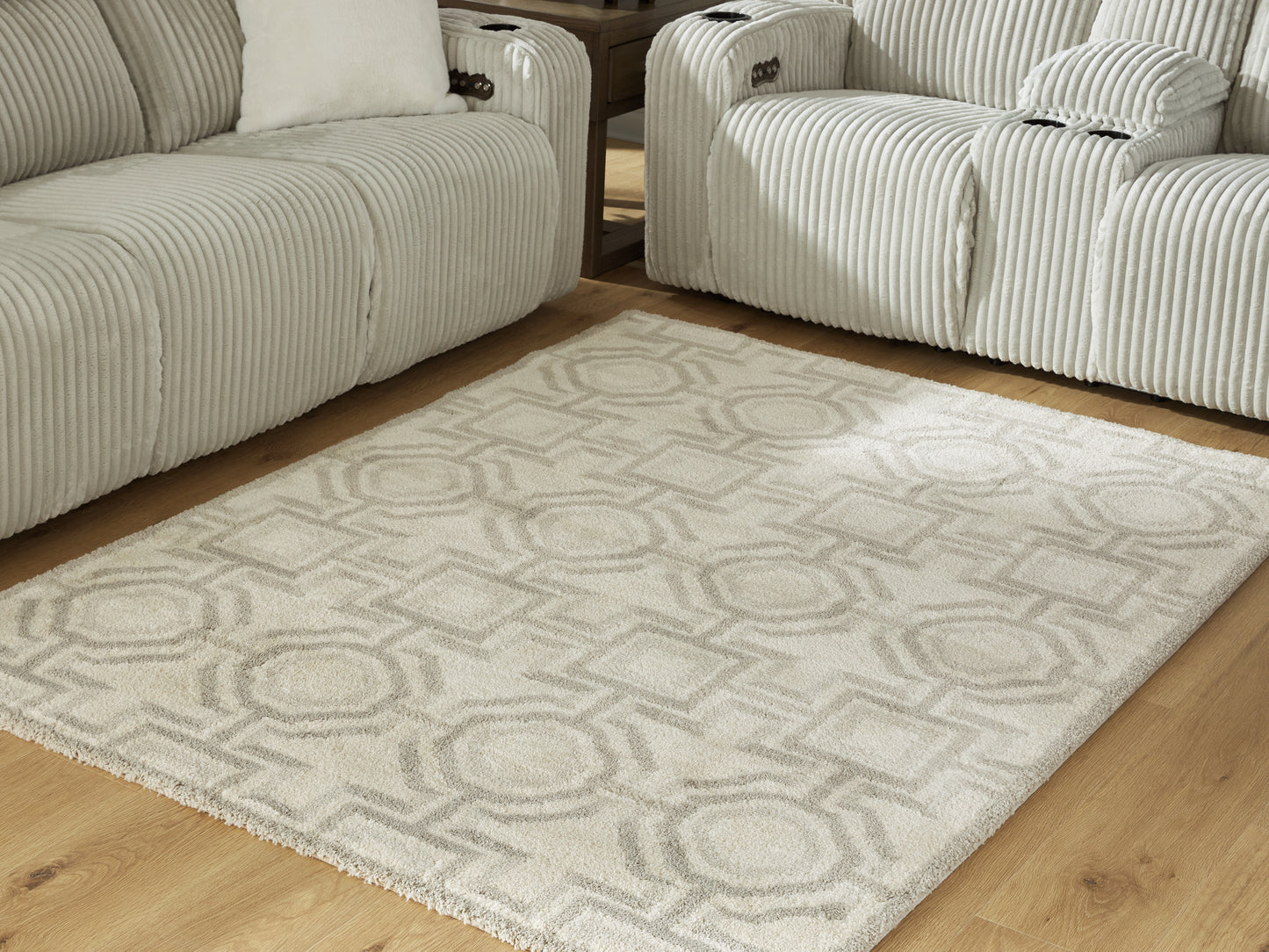 Bradenton Furniture Outlet - Ashley Furniture - Maconville Rug - Medium Rug / Ivory/Gray - R407322