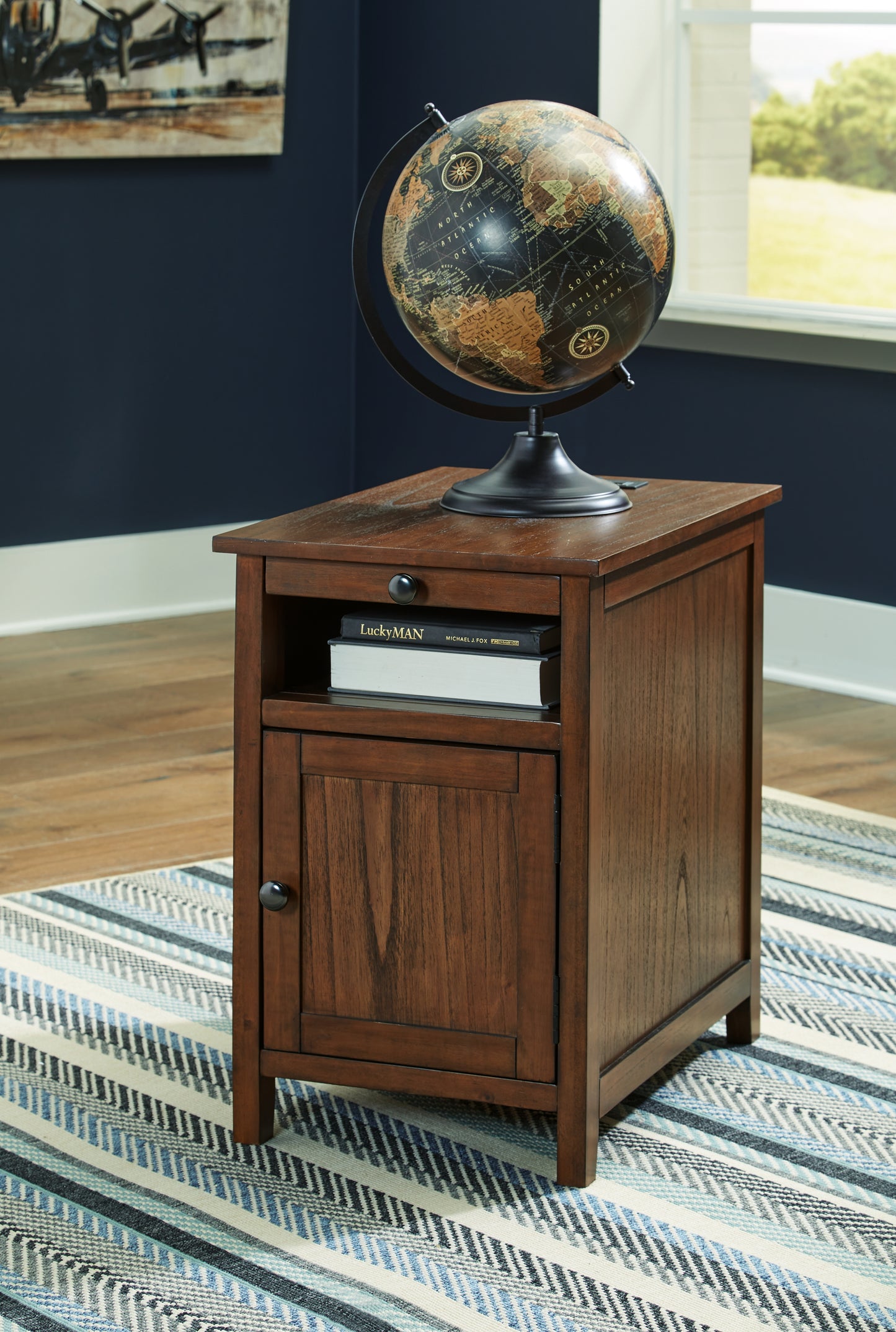 Bradenton Furniture Outlet - Ashley Furniture - Treytown Chairside End Table - Chair Side End Table / Brown - T300-117