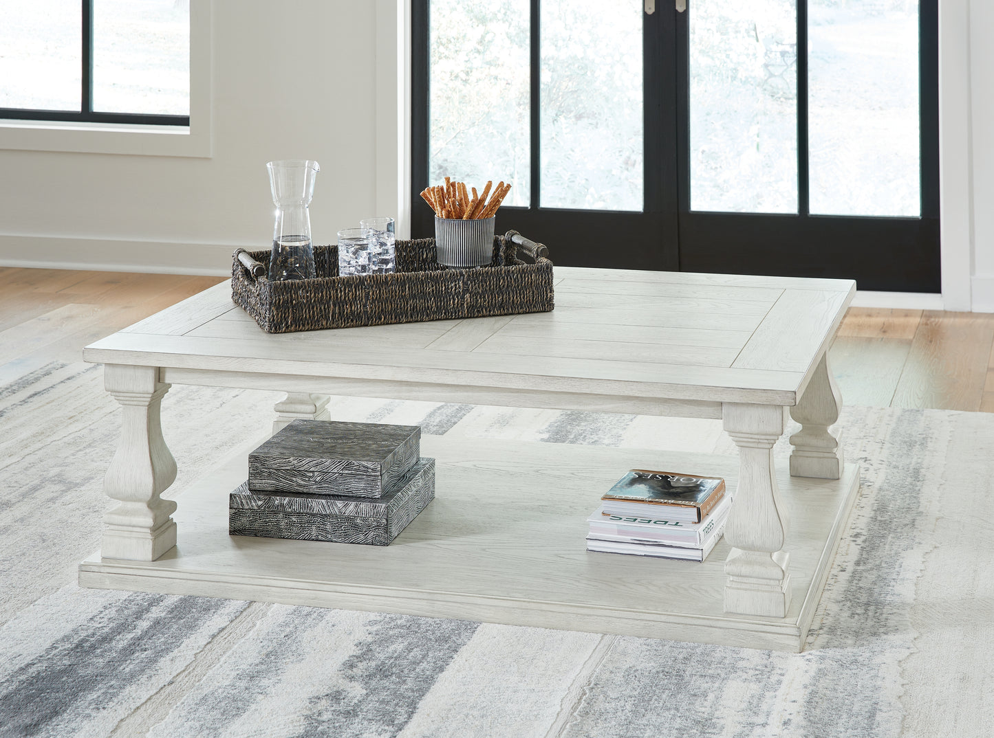 Bradenton Furniture Outlet - Ashley Furniture - Arlendyne Coffee Table - Rectangular Cocktail Table / Antique White - T747-1