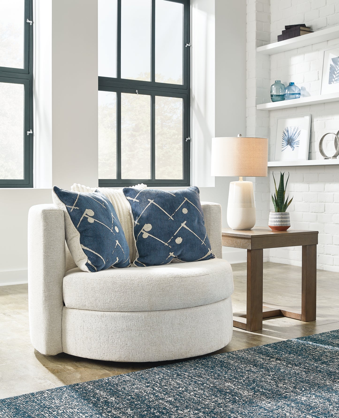 Bradenton Furniture Outlet - Ashley Furniture - Padova Living Room - Swivel Accent Chair / Ivory - 3370644