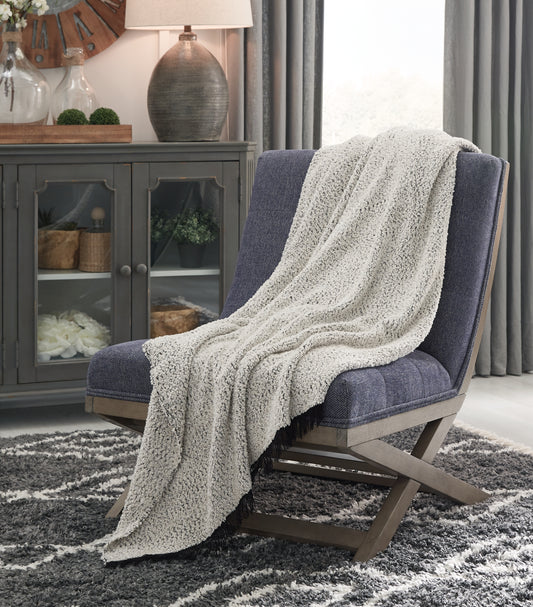 Bradenton Furniture Outlet - Ashley Furniture - Leonita Throw (Set of 3) - Throw (3/CS) / Black/White - A1000769