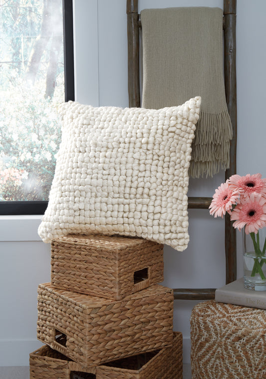 Bradenton Furniture Outlet - Ashley Furniture - Aavie Pillows - Pillow (4/CS) / Gray - A1000977