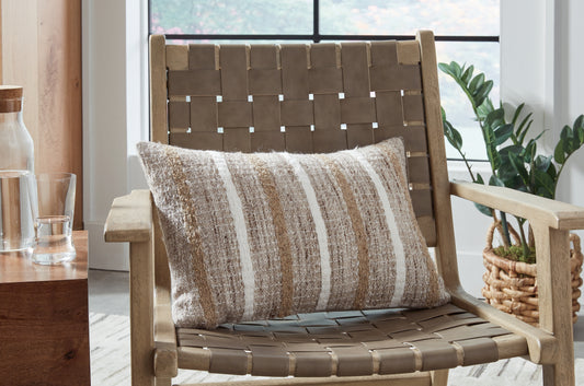 Bradenton Furniture Outlet - Ashley Furniture - Benish Pillows - Pillow (4/CS) / Tan/Brown/White - A1001047