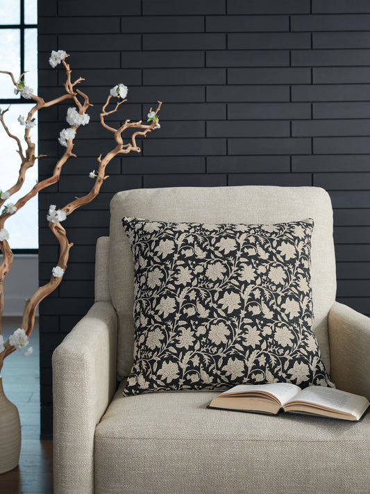 Bradenton Furniture Outlet - Ashley Furniture - Alanderson Pillows - Pillow (4/CS) / Black/Ivory - A1001100