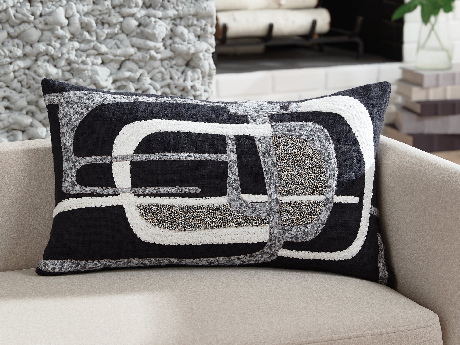 Bradenton Furniture Outlet - Ashley Furniture - Gavrileigh Pillows - Pillow (4/CS) / Black/Gray/Ivory - A1001113