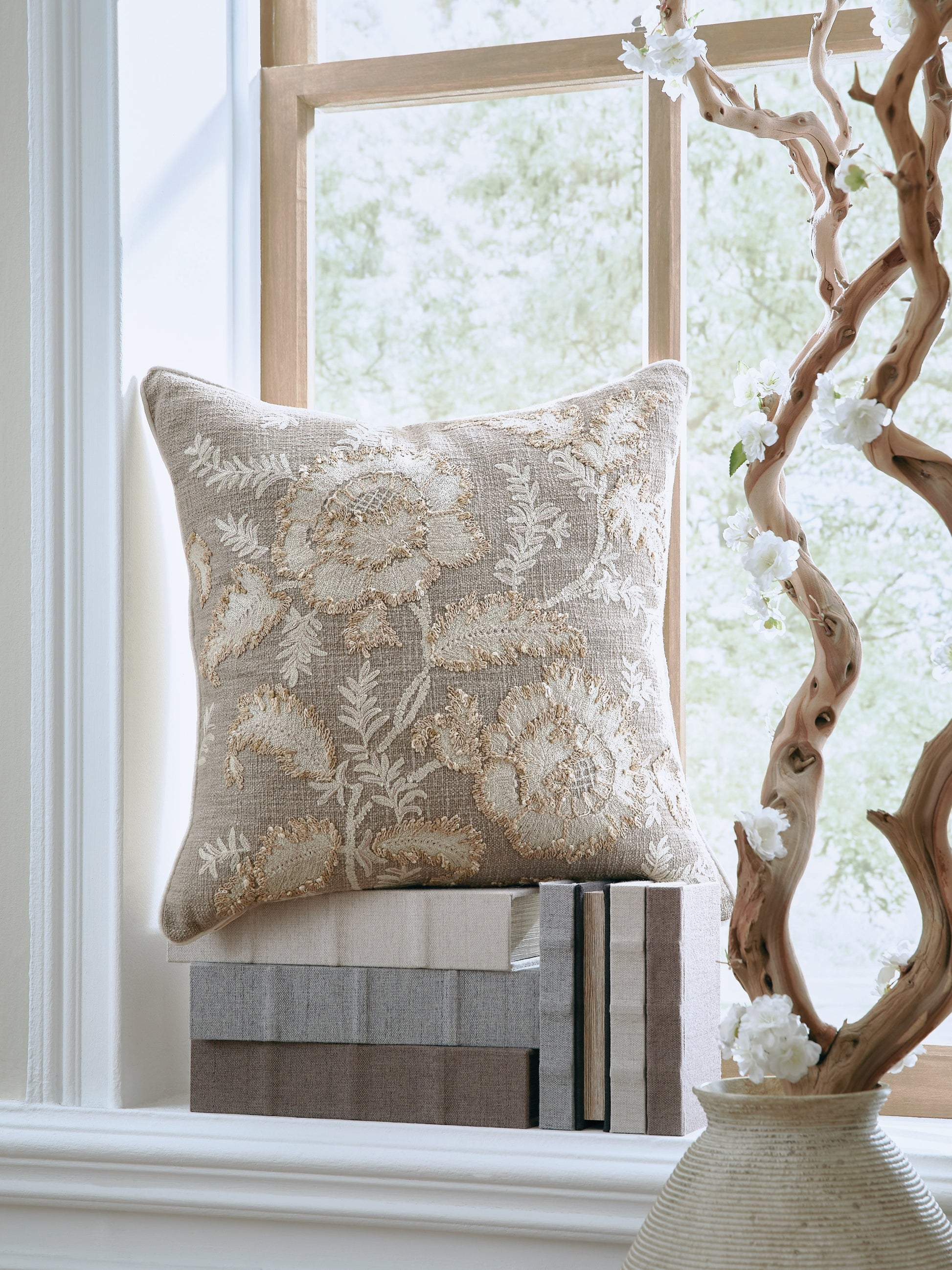 Bradenton Furniture Outlet - Ashley Furniture - Viveka Pillows - Pillow (4/CS) - A1001146