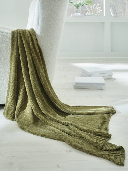 Bradenton Furniture Outlet - Ashley Furniture - Anawood Throw (Set of 3) - Throw (3/CS) - A1001178
