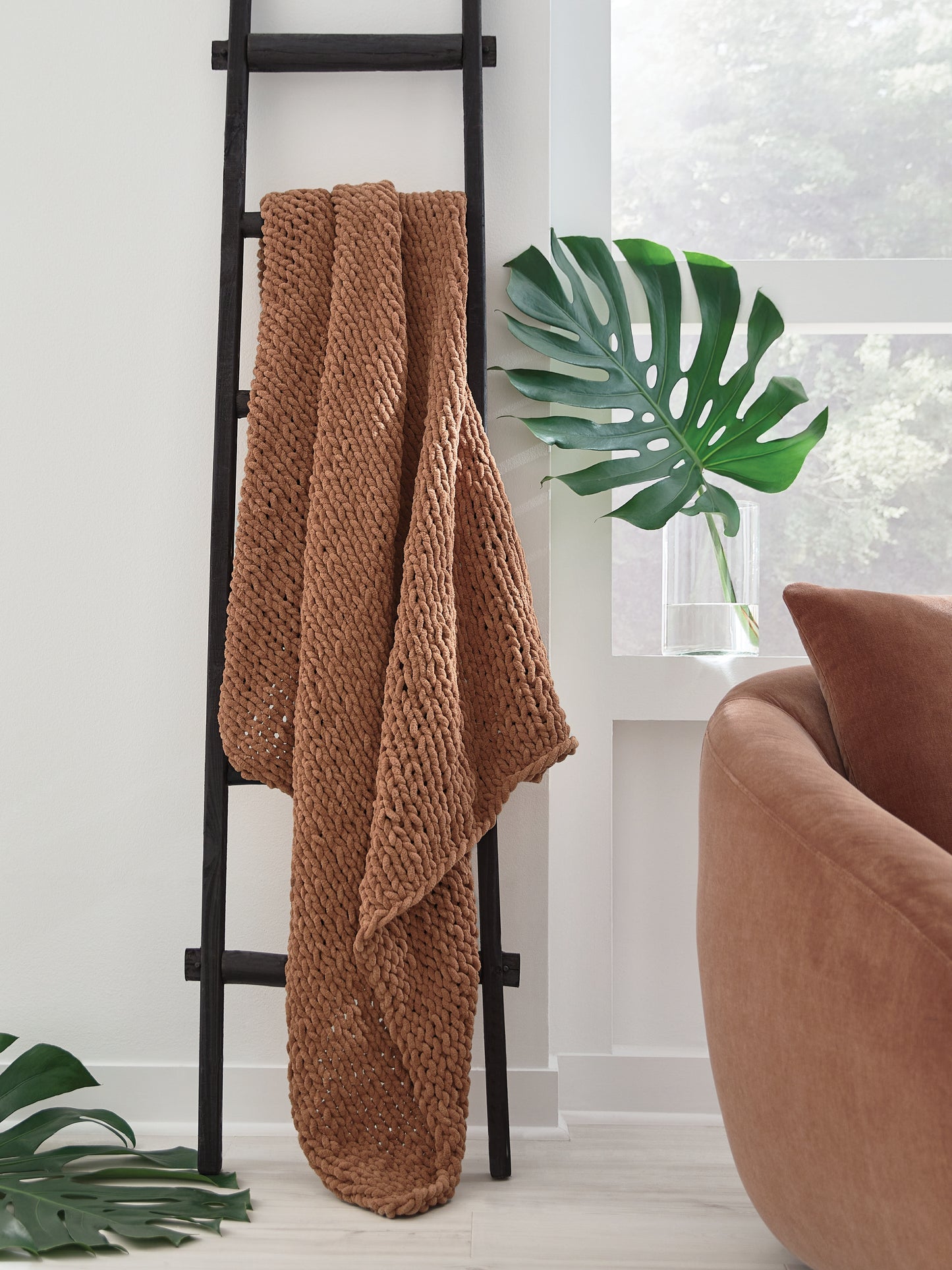 Bradenton Furniture Outlet - Ashley Furniture - Chaddon Throw (Set of 3) - Throw (3/CS) - A1001179