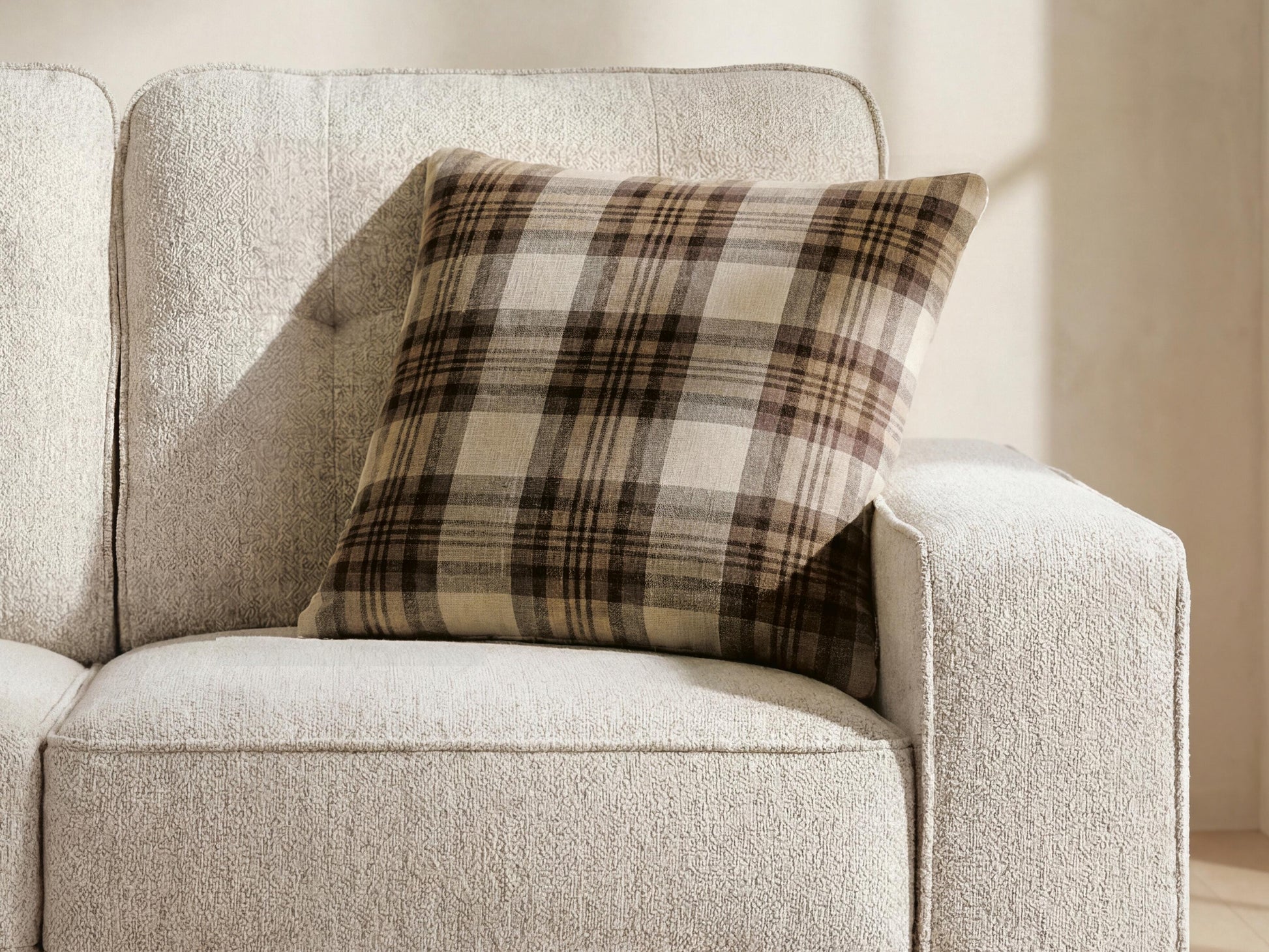 Bradenton Furniture Outlet - Ashley Furniture - Varnburg Pillows - Pillow (4/CS) - A1001182