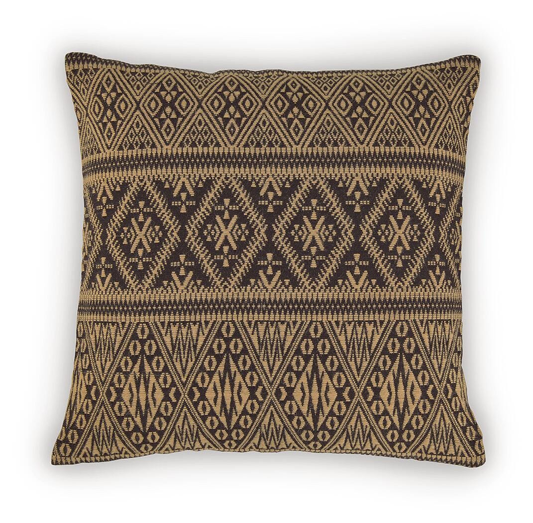 Davinwood Pillows
