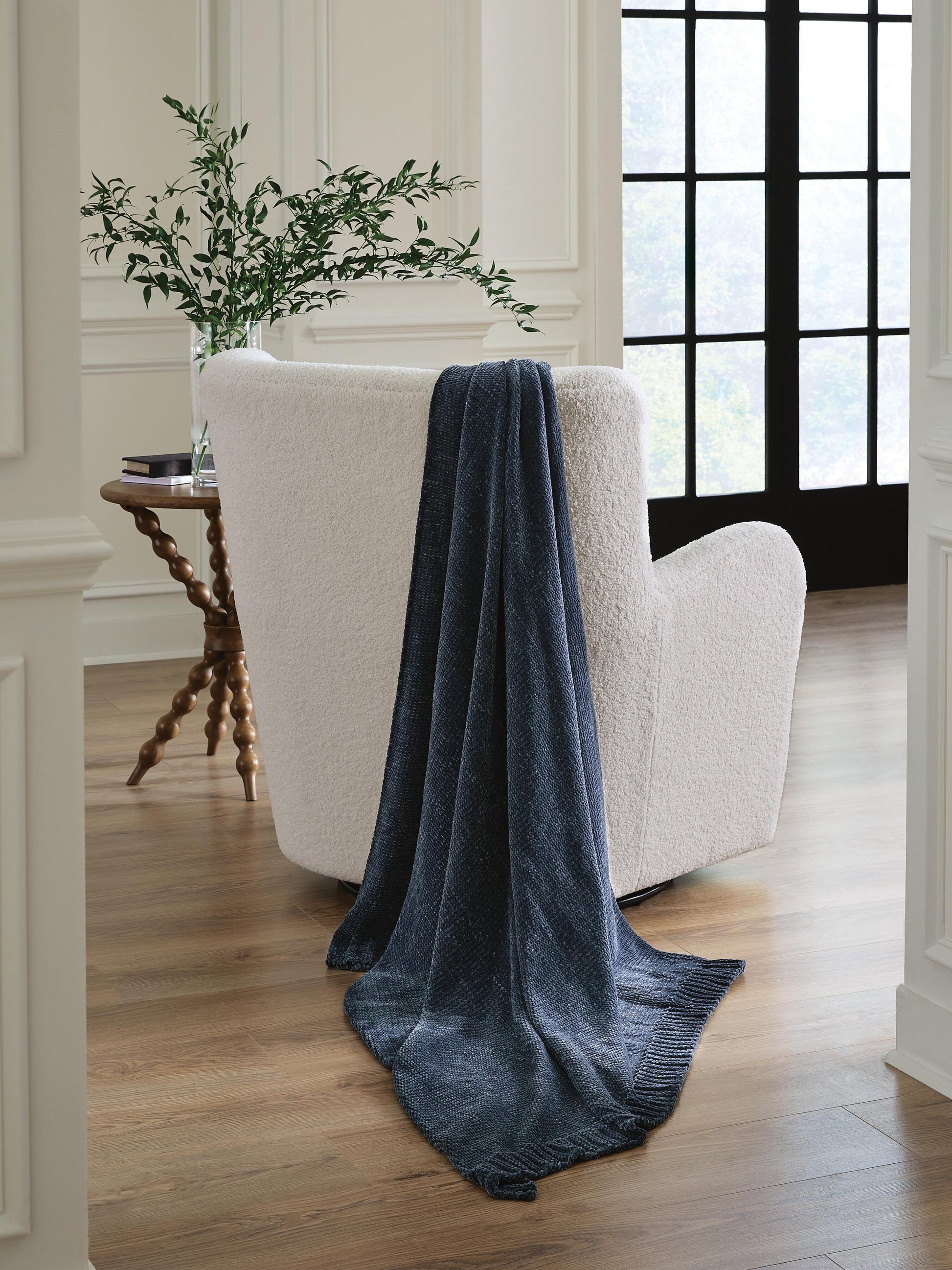 Bradenton Furniture Outlet - Ashley Furniture - Anawood Throw (Set of 3) - Throw (3/CS) - A1001189