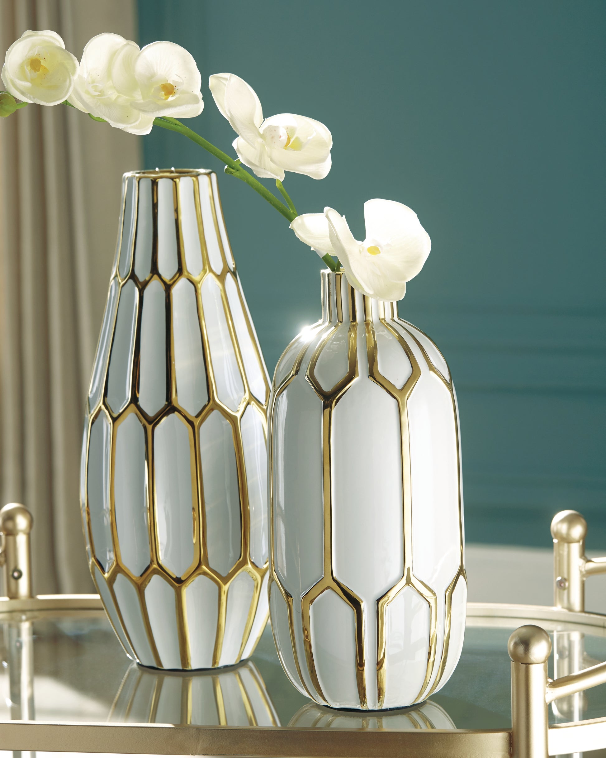 Bradenton Furniture Outlet - Ashley Furniture - Mohsen Vase - Vase Set (Set of 2) / Gold Finish/White - A2000135