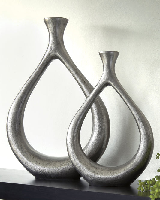 Bradenton Furniture Outlet - Ashley Furniture - Dimaia Vase - Vase (Set of 2) (2/CS) / Antique Silver Finish - A2000348