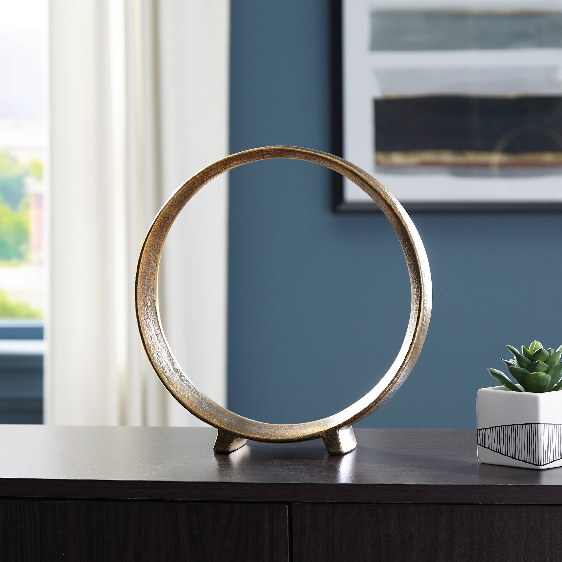 Bradenton Furniture Outlet - Ashley Furniture - Ryandale Sculpture - Sculpture (2/CS) / Antique Brass Finish - A2000499