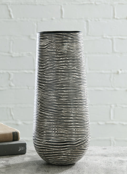 Bradenton Furniture Outlet - Ashley Furniture - Fynn Vase - Vase / Antique Gray - A2000515
