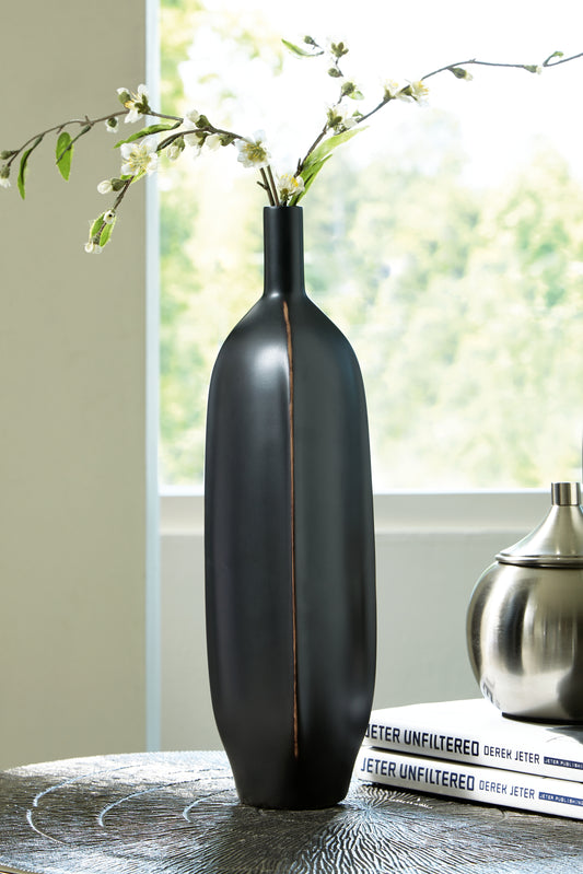 Bradenton Furniture Outlet - Ashley Furniture - Rhaveney Vase - Vase (3/CS) / Black - A2000552