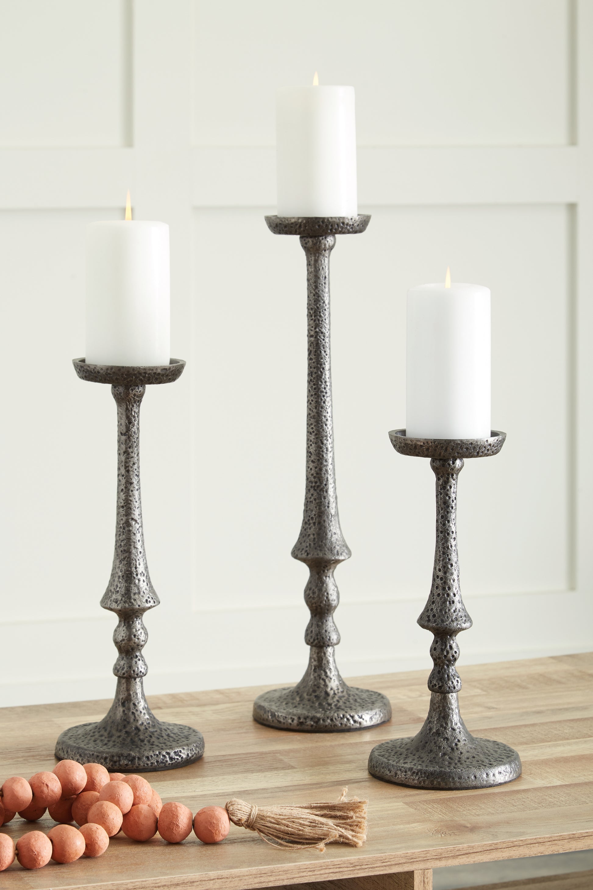 Bradenton Furniture Outlet - Ashley Furniture - Eravell Candle Holder - Candle Holder Set (3/CN) / Pewter Finish - A2000584