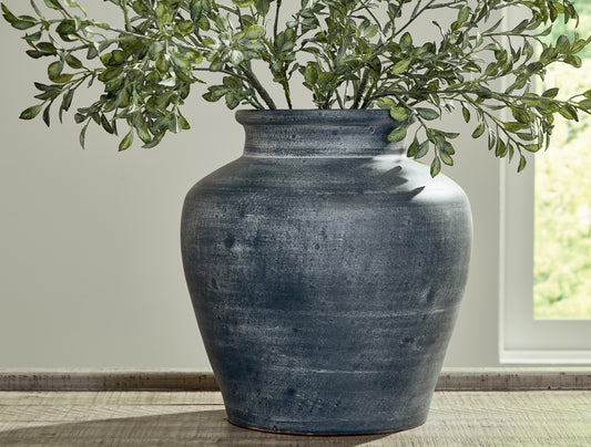 Bradenton Furniture Outlet - Ashley Furniture - Meadie Vase - Vase / Distressed White - A2000787
