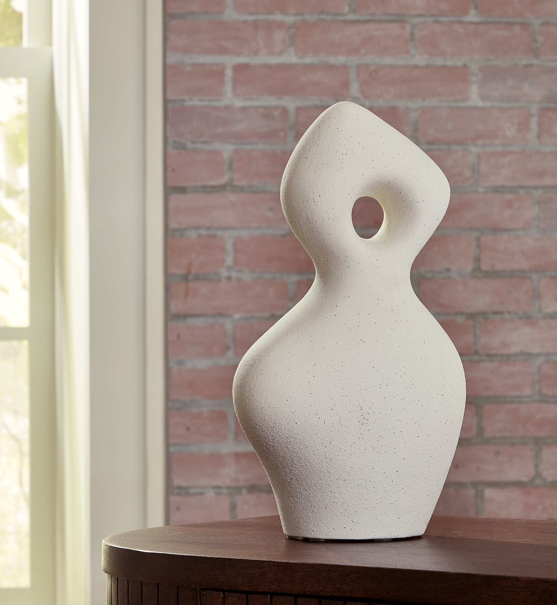 Bradenton Furniture Outlet - Ashley Furniture - Arthrow Sculpture - Sculpture / Off White - A2000650