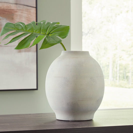 Bradenton Furniture Outlet - Ashley Furniture - Clayson Vase - Vase / Sage Green - A2000654