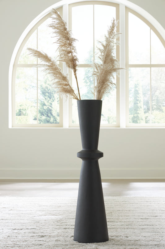 Bradenton Furniture Outlet - Ashley Furniture - Collisten Vase - Vase / Black - A2000664