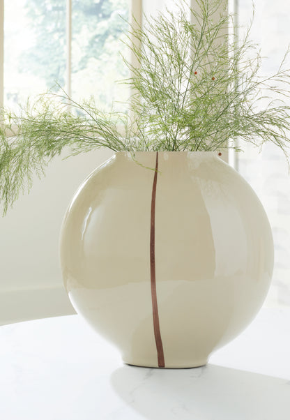 Bradenton Furniture Outlet - Ashley Furniture - Sheabourne Vase - Vase / Cream - A2000702