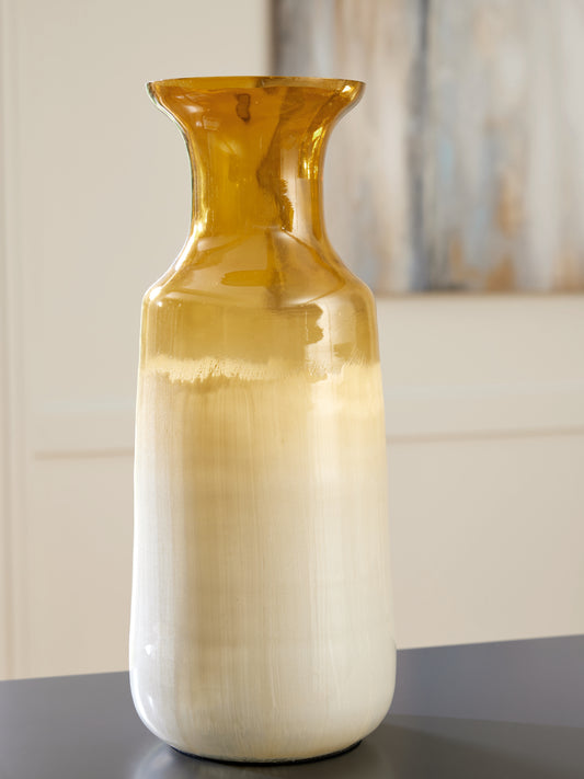 Bradenton Furniture Outlet - Ashley Furniture - Wynburg Vase - Vase / White/Amber - A2000724