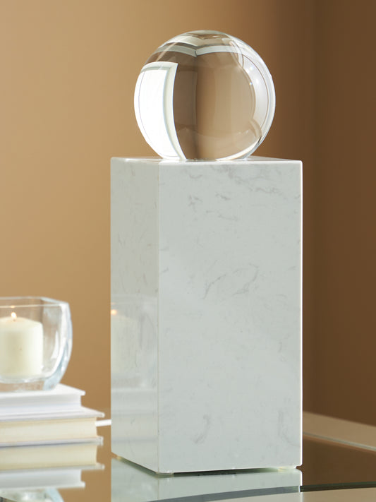 Bradenton Furniture Outlet - Ashley Furniture - Sellner Sculpture - Sculpture / Clear/White - A2000778