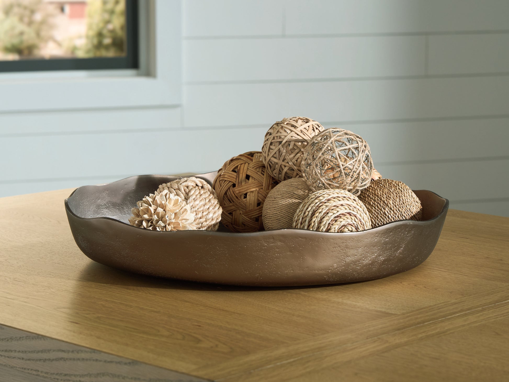 Bradenton Furniture Outlet - Ashley Furniture - Wallmen Tray - Tray / Champagne Gold Finish - A2000817